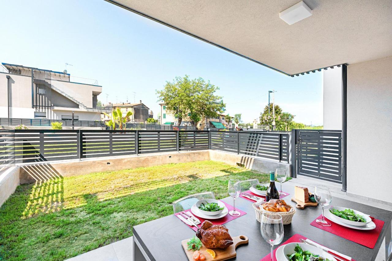 Una Terrazza Sul Lago A2 Con Piscina By Wonderful Italy Peschiera del Garda Exterior foto